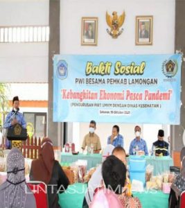 PWI Lamongan Adakan Bakti Sosial