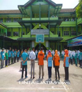 SRPB Jatim dan BPBD Jatim Edukasi SPAB di SMA Wachid Hasyim Lamongan