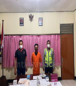 Layani Suntik Putih didalam Salon Barbershop, Tukang Potong Rambut di Gresik Diamankan Polisi