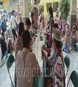 Lagi, Polres Gresik Salurkan 750 juta dana BTPKLW Untuk Mengurangi Beban Warga di Masa Pandemi