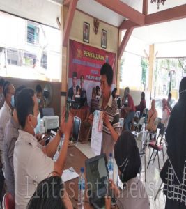 Upaya Meningkatkan Perekonomian, Polres Terus Gelontorkan Dana BTPKLW Kepada Pedagang PKL dan Warung