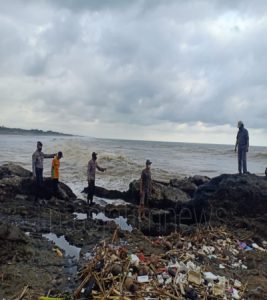 Pemancing Tanpa Identitas Terseret Ombak, Polisi Buru Identitas Foto Kopi Kartu Keluarga