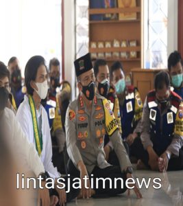 Peringati Sumpah Pemuda, Elemen Mahasiswa Surabaya Gelar Aksi Tausiyah Kebangsaan Di Depan Bhabinkamtibmas se-Surabaya