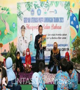 Sambut Bulan Bahasa, Bupati Lamongan Mendongeng Cerita Berkearifan Lokal