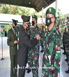 Ultah TNI Kodim Sragen Lepas 5 Prajurit Terbaik