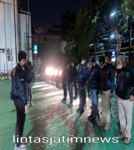 Satreskrim Polrestabes Surabaya Lakukan Patroli Malam Roda 2