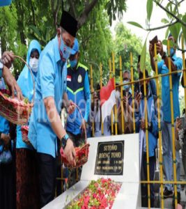 Memperingati Hari Pahlawan, Anis Matta Doa bersama dengan para kader