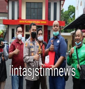 AKBP Arif Rachman Arifin,SIK. MH. Kapolres Jember Dinobatkan Sebagai Bapak Ojek Online Jember