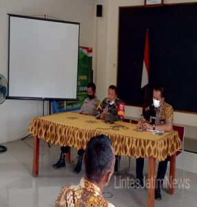 Babinsa Kemlayan Hadiri Rapat Evaluasi Kerja Limas