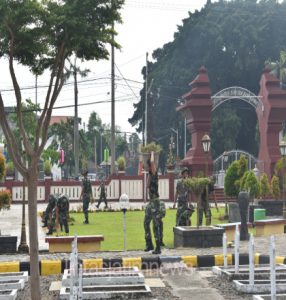 Lima Puluh Delapan Tahun Mengabdi Untuk Negeri, Korem 081/DSJ Gelar Karya Bakti di TMP Madiun