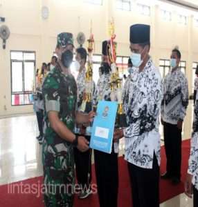 Dandim 0726/Sukoharjo hadiri peringatan HUT PGRI Ke 76 dan HGN tahun 2021