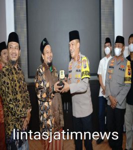 Silaturahmi Tanpa Batas Bersama Asparagus dan Kapolrestabes Surabaya