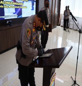 Kapolres Gresik Pimpin Sertijab Kabagren dan Kapolsek