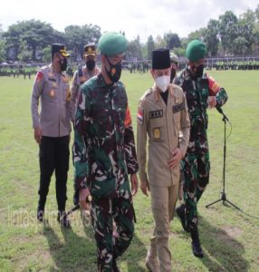 Jelang Kunker Jokowi di Trenggalek, Danrem 081/DSJ Pimpin Apel Gelar Pasukan