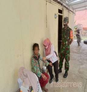 Beri Rasa Aman Koramil Juwangi Kawal Vaksinasi