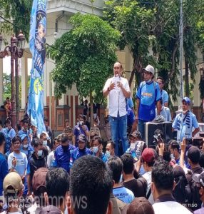 Supporter L.A Mania Demo Sampaikan Enam Tuntutan