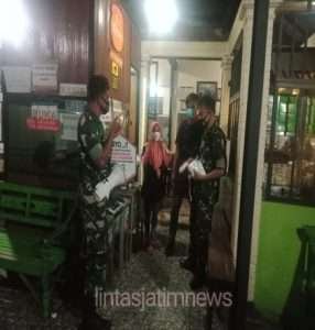 Koramil Banyudono Sisir Warung Makan Ngangkruk Ingatkan Warga 