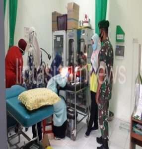 Sukseskan Program Pemerintah, Babinsa Koramil 11/Manyaran Berikan Pendampingan Pelayanan KB