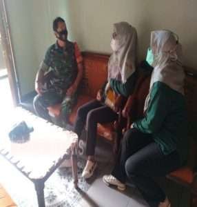Kodim Sragen – Cegah Covid 19, Babinsa Bukuran Komsos Dengan Ibu-Ibu PKK