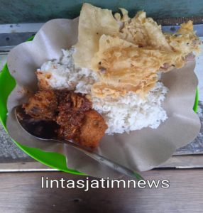 Nasi BT karmini, Pedesnya membuat mata jadi terbelalak