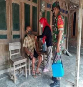 Vaksinasi Lansia Masih Door to Door