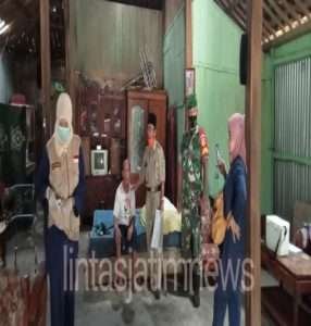 Babinsa Dampingi Bidan Desa Optimalkan Vaksinasi Wilayah