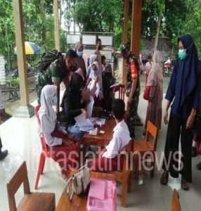 Pemerintah Gencarkan Vaksinasi Anak, Babinsa Dukung Penuh