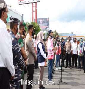 Forkopimda Jatim dampingi Menhub dan Kakorlantas Polri Lakukan Pengecekan Bandara, Tempat Karantina dan Terminal