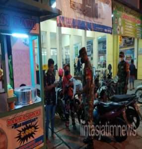 Babinsa Tanduk Tetap Sosialisasikan Prokes di Wilayahnya