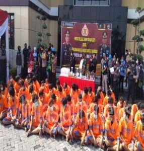 Akhir Tahun, Polres Sidoarjo Musnahkan BB Miras dan Narkoba