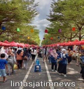 Taman Hijau Simpang Lima Gumul Kediri