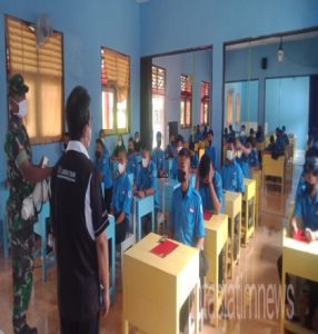 Pasca Libur Semester Babinsa Sambangi SMK Negeri I Kemusu