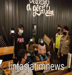 Antisipasi Varian Omicron, Polda Jatim Laksanakan Giat Patroli KRYD