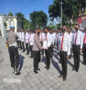 Puluhan Anggota Polres Gresik Diganjar Prestasi