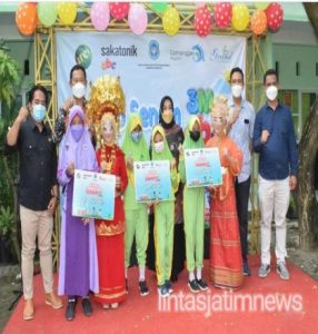 Kenalkan Literasi Sejak Dini Untuk Generasi Emas Lamongan Melalui Road Show Goes to School