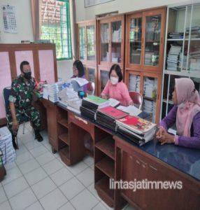 Melalui Komsos, Babinsa Sragen Ingatkan Guru Dan Murid Terapkan Prokes di Sekolah