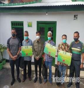 Penyerahan Hasil Renovasi RTLH Dan Pembangunan MCK Umum di Wilayah Kota Surakarta