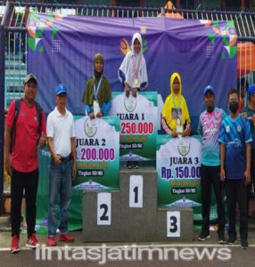 Siswa MIM 14 Pambon Juara Tiga Lomba lari 400 Meter Putri Tingkat MI O2SM