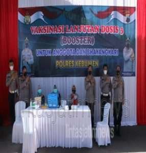 Giliran Polres Kebumen Disuntik Booster Vaksin COVID-19