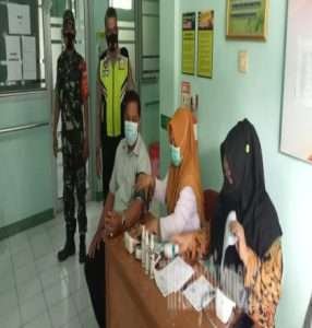 Pelayan Publik Dan Perangkat Desa Se-Kecamatan Batuwarno Terima Vaksin Booster