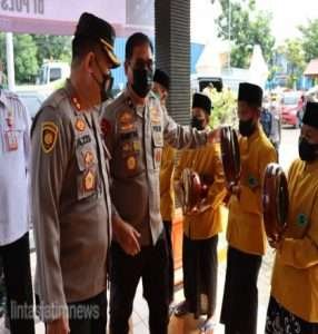 Wakapolda Jatim Tinjau Vaksinasi Lansia di Polsek Driyorejo