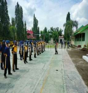 Tanamkan Jiwa Nasionalisme dan Disiplin, Babinsa Karangjati Memberikan Wasbang Siswa SMPN 2 Karangjati