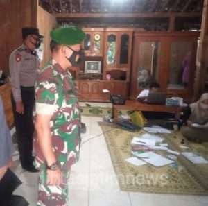 Serka Siswanto Dampingi Nakes laksanakan Vaksinasi Door To Door