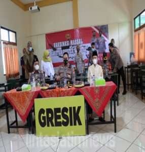 Polres Gresik Melaksanakan Arahan Kapolri  Tingkatkan Akselerasi Vaksinasi