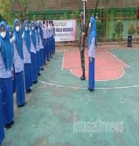 Tanamkan Rasa Cinta Tanah Air, Babinsa Koramil 0801/01 Pacitan Beri Materi Wasbang