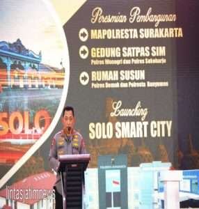 Resmikan Sarpras Kepolisian dan Solo Smart City, Kapolri: Pelayanan Publik Mudah dan Tak Berbelit-Belit