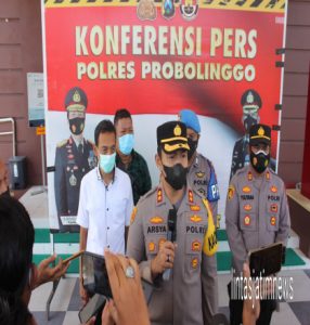 Klarifikasi Video Viral, Kapolres Probolinggo : 1537 TPS Pilkades Serentak Berlangsung Aman dan Tertib