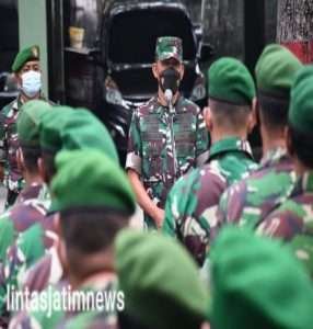 Berikan Jam Komandan, Danrem 081/DSJ Ingatkan Disiplin Prokes dan Pola Hidup Sehat