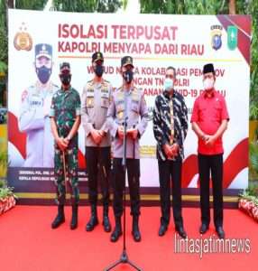 Sarankan Warga Dirawat di Isoter, Kapolri: Kurangi Risiko Penyebaran dan Fatalitas