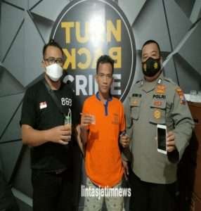 Polsek Duduksampeyan Tangkap Budak Narkoba Saat Teler di Rumah